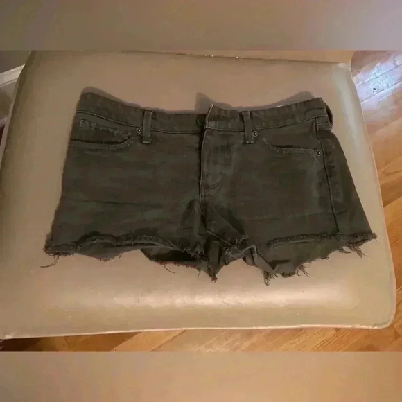 Lucky Brand cut offs - Picture 3 of 5